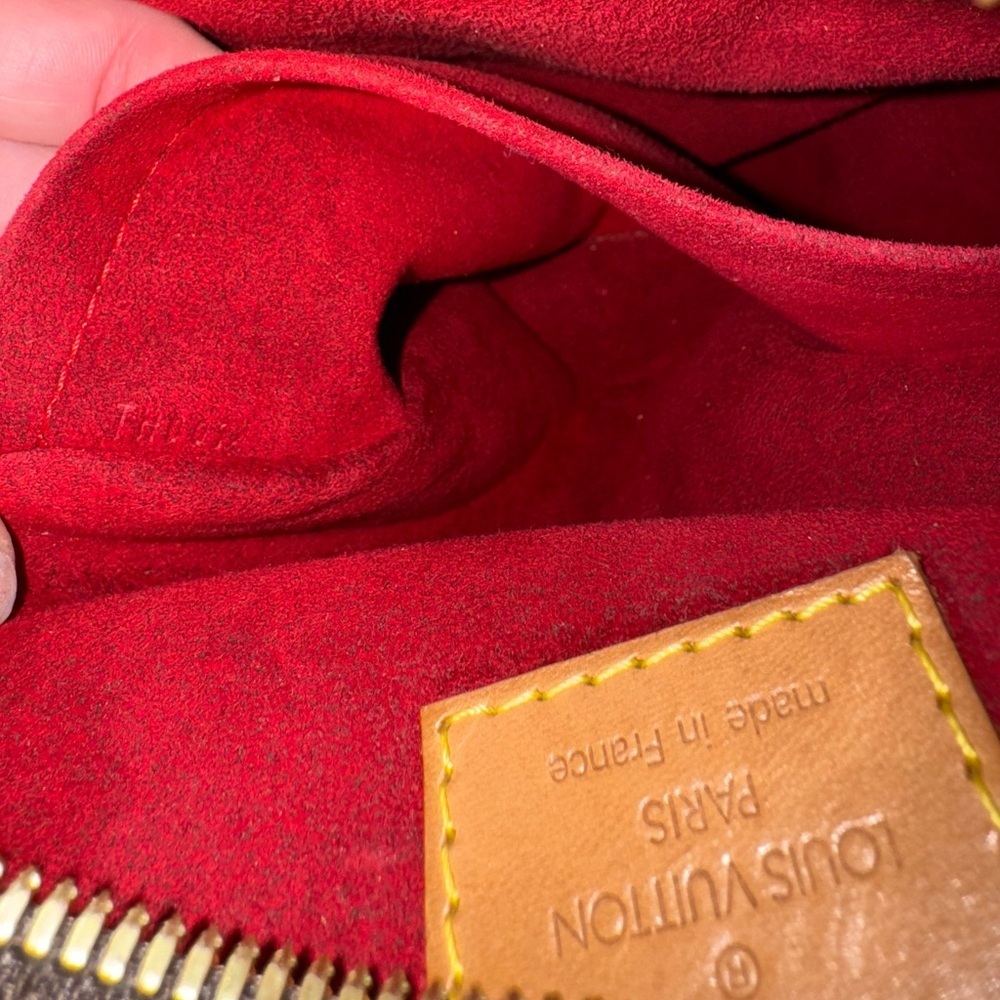 Louis Vuitton Eccentricité Handbag – Rare & Statement-Worthy - Picture 12 of 13